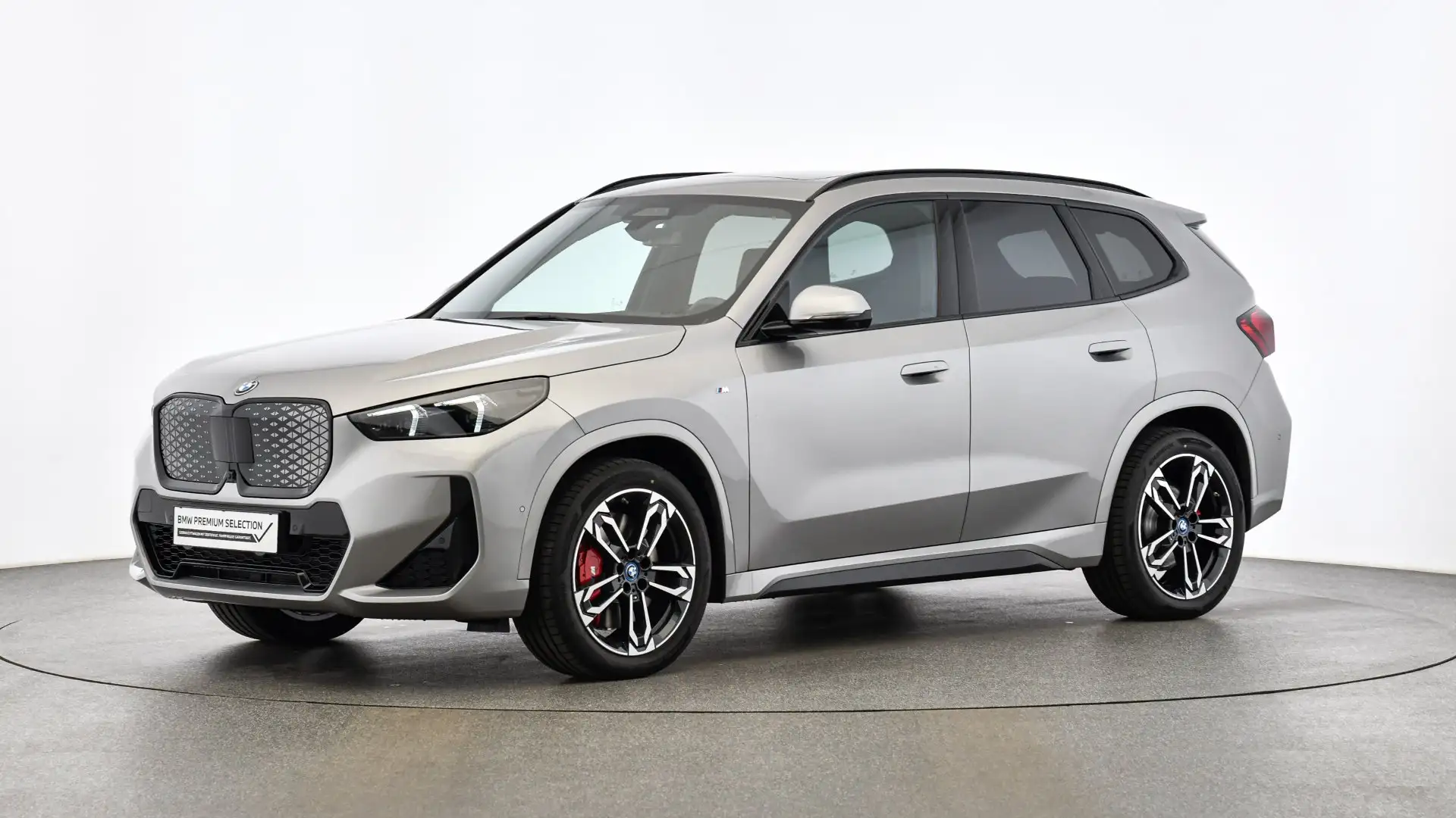 BMW iX1 xDrive30 Silber - 1