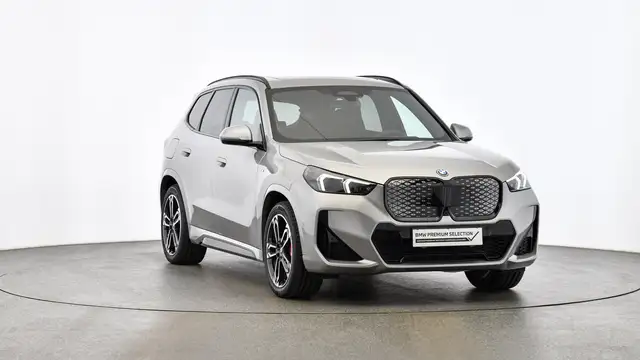 BMW iX1 xDrive30 Ansicht 10