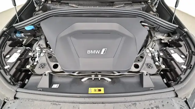 BMW iX1 xDrive30 Ansicht 45