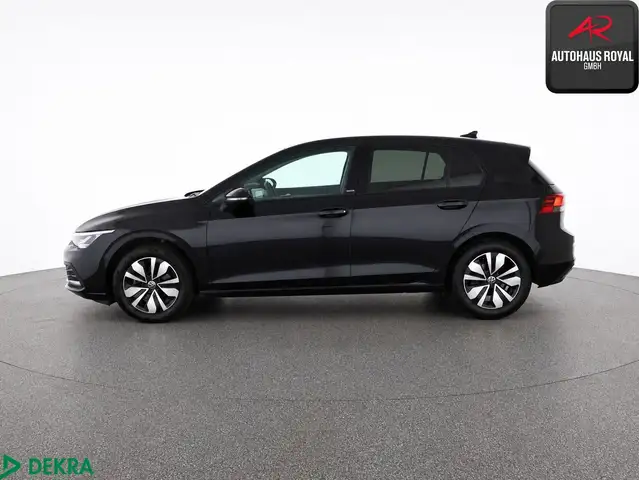 Volkswagen Golf view 2