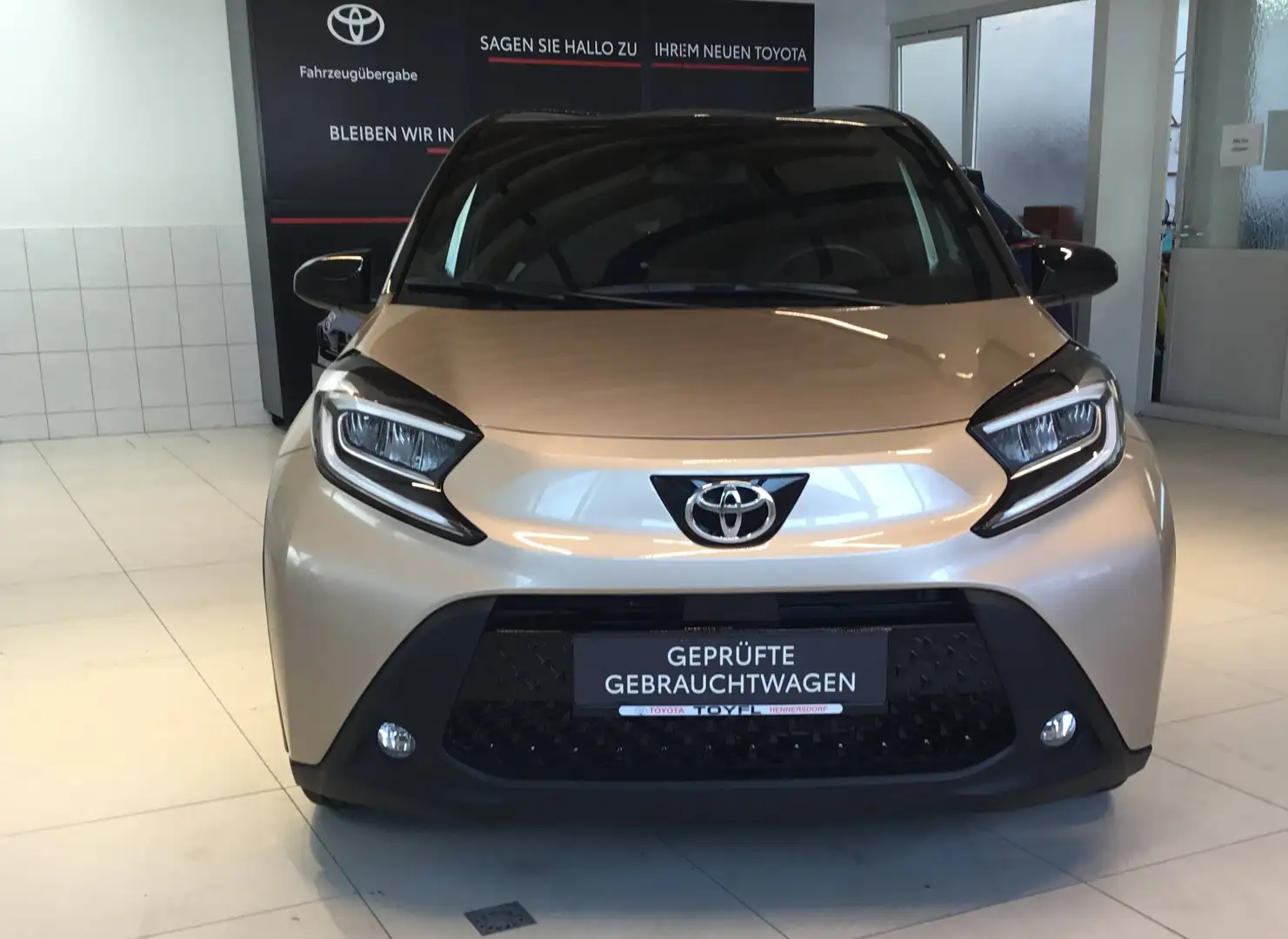 Toyota Aygo Pulse CVT + Komfort P. + Sicht P. Beige - 2