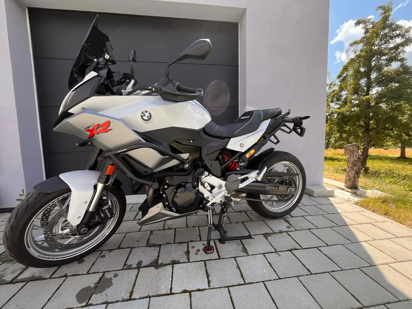 BMW F 900 XR Blanc - 1