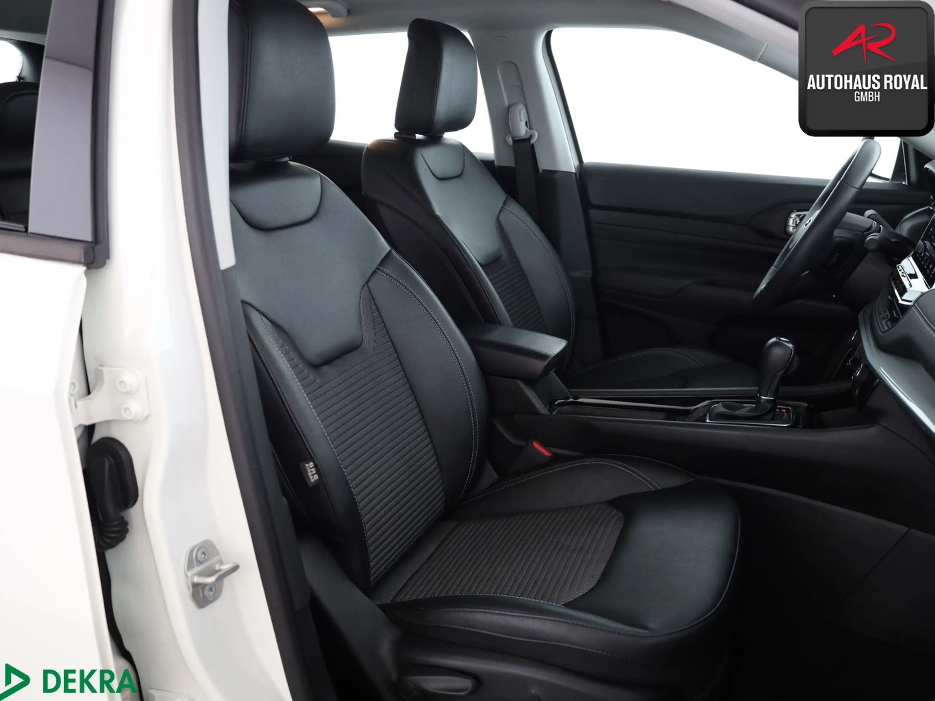 Jeep Compass 1.5 GSE e-Hybrid ALTITUDE 360GRAD,ACC,SH — photo 11