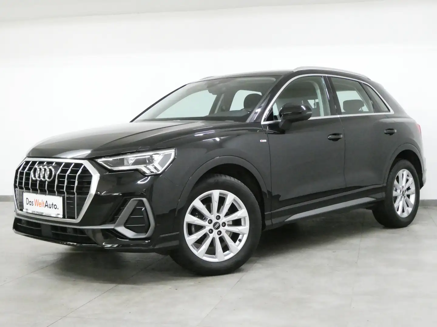 Audi Q3 35 "S-Line" LED Navi Ahk App DAB virtual R-Kamera Schwarz - 1