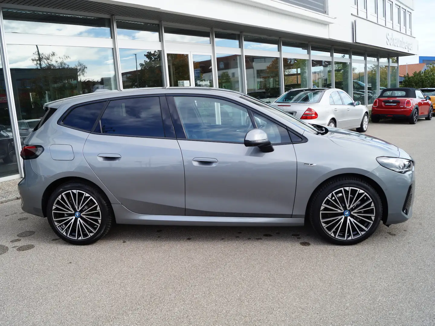 BMW 225 225e xDrive Active Tourer Aut. M Sport *Alu 19´ Grau - 2