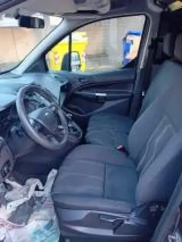 Ford Transit Connect view 11
