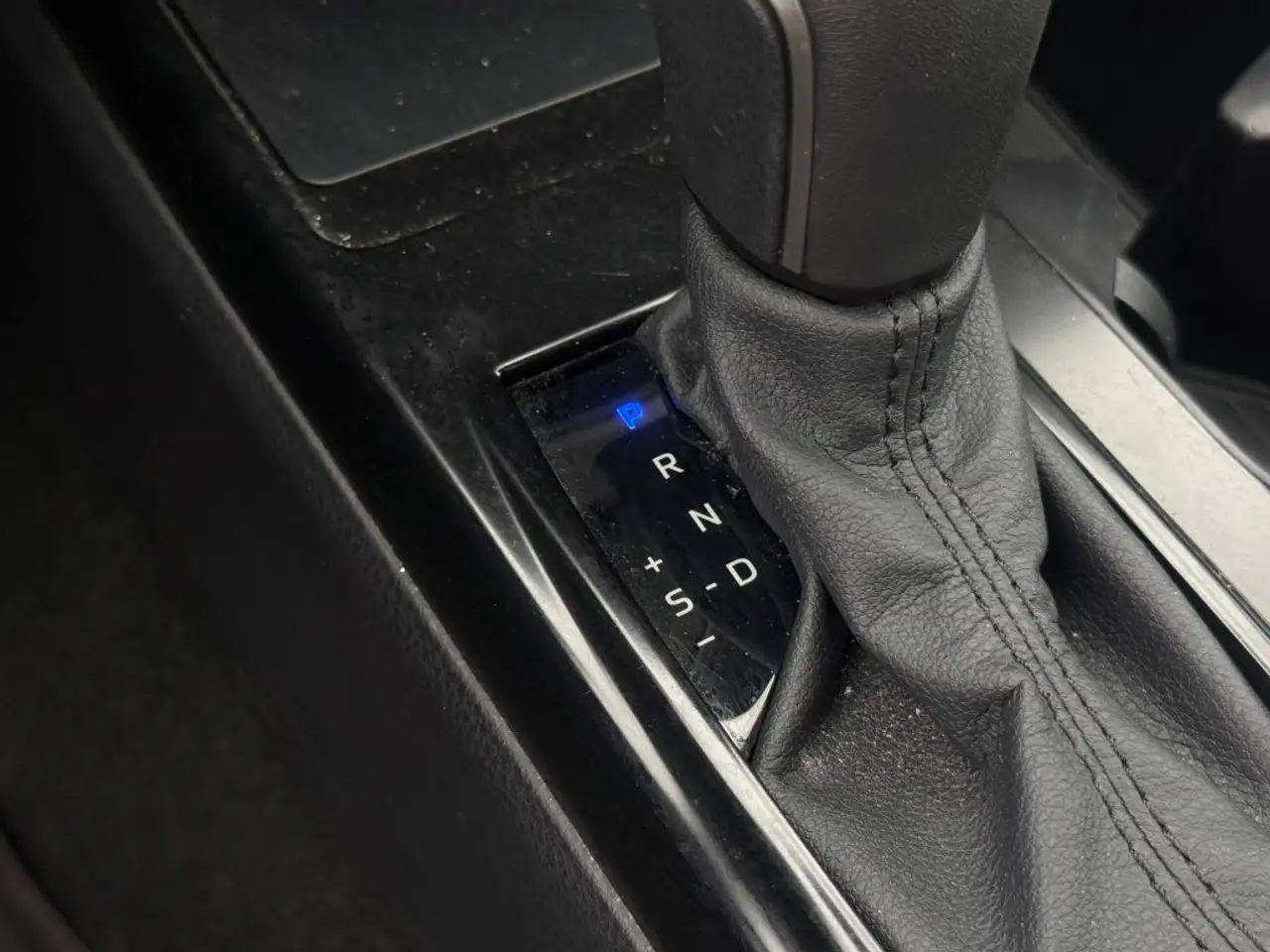 Toyota Camry снимка Toyota Camry