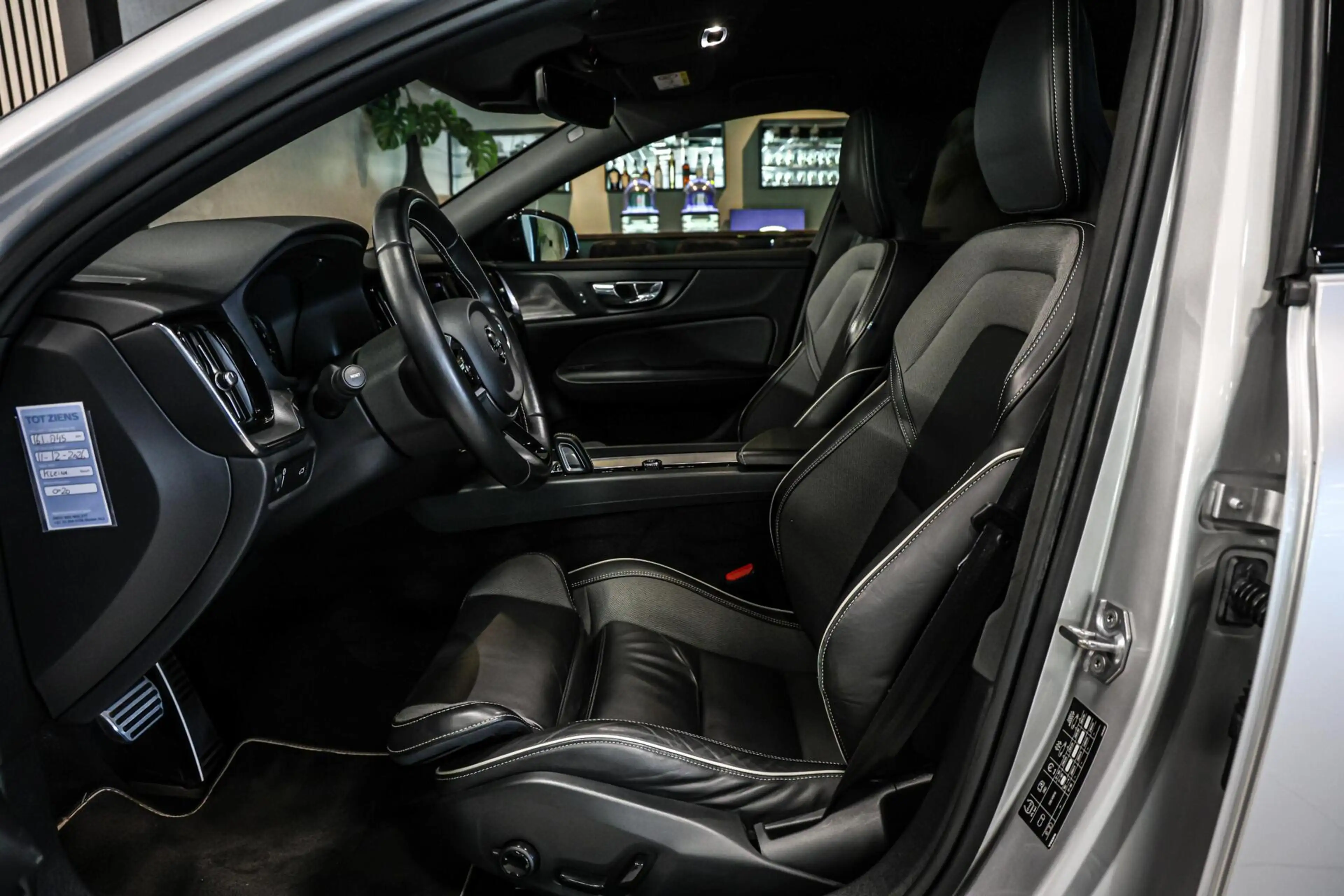 Volvo S60 2.0 B4 R-Design|H&K|Leer|Trekhaak|Carplay|ACC|ECC| — photo 9