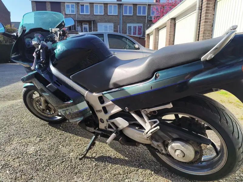 Honda VF 750 - foto 5