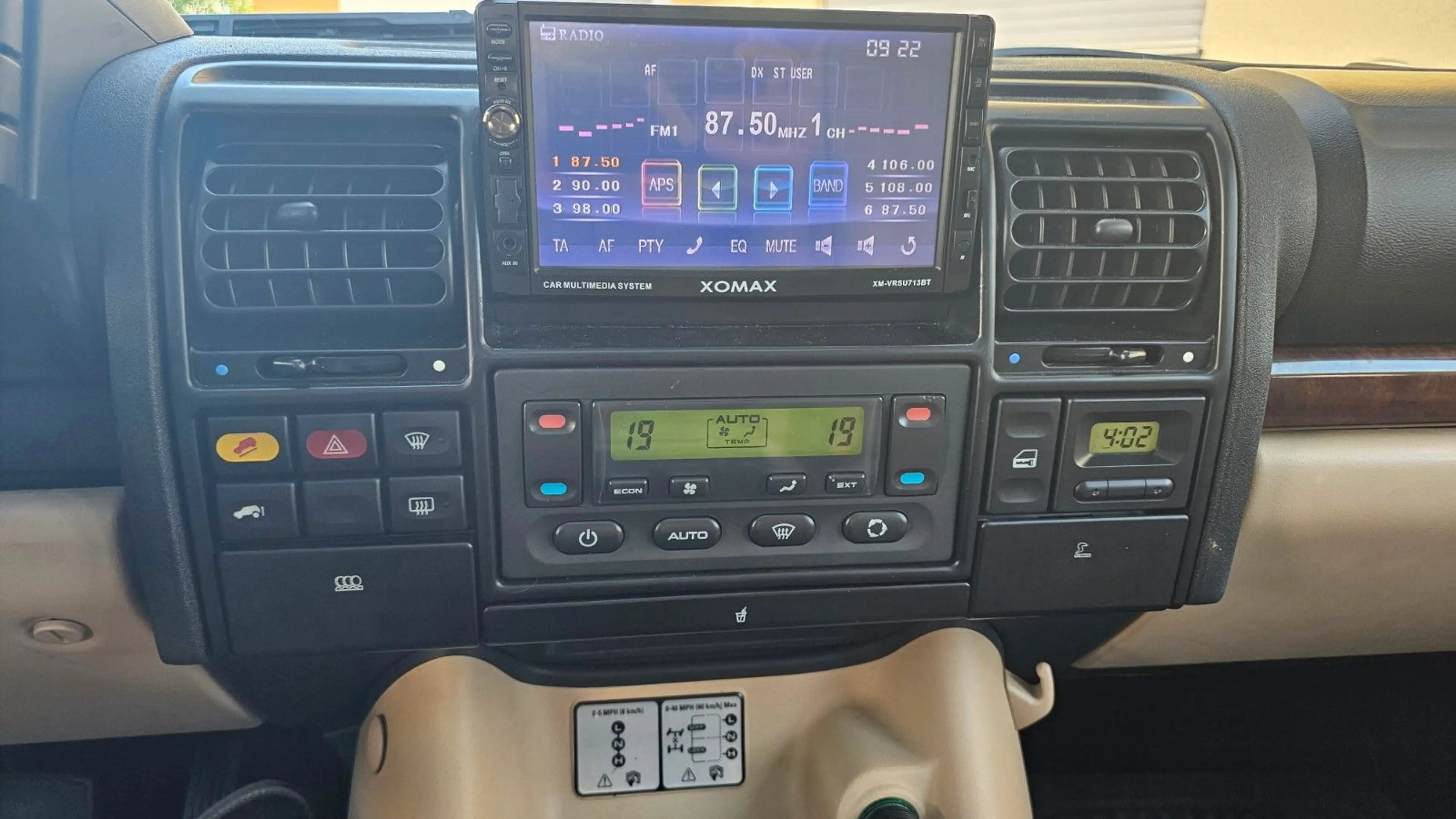 Land Rover Discovery V8 HSE Klima Leder AHK  2xGSD — photo 6