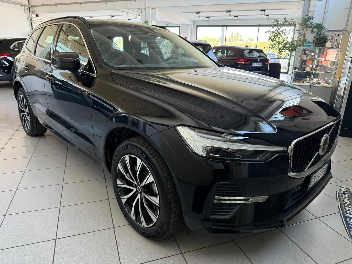 Volvo XC60 XC60 2.0 b4 Core auto !UNICO PROPRIETARIO! Nero - 1