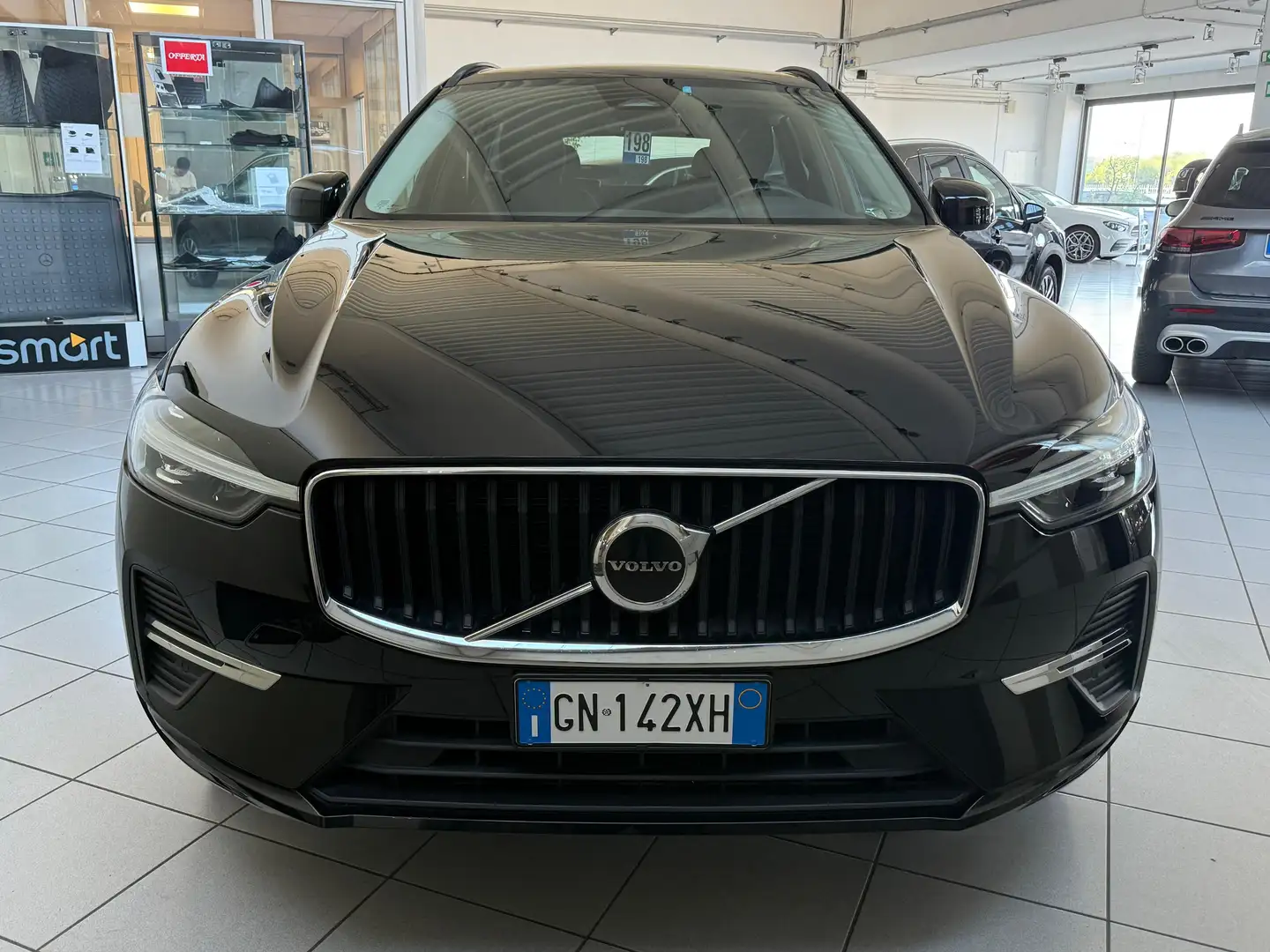 Volvo XC60 XC60 2.0 b4 Core auto !UNICO PROPRIETARIO! Nero - 2
