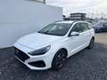 Hyundai i30 Kombi STYLE NAVI SHZ RFK PDC v+h 1.5 MPI 70,6kW... Weiß - thumbnail 1