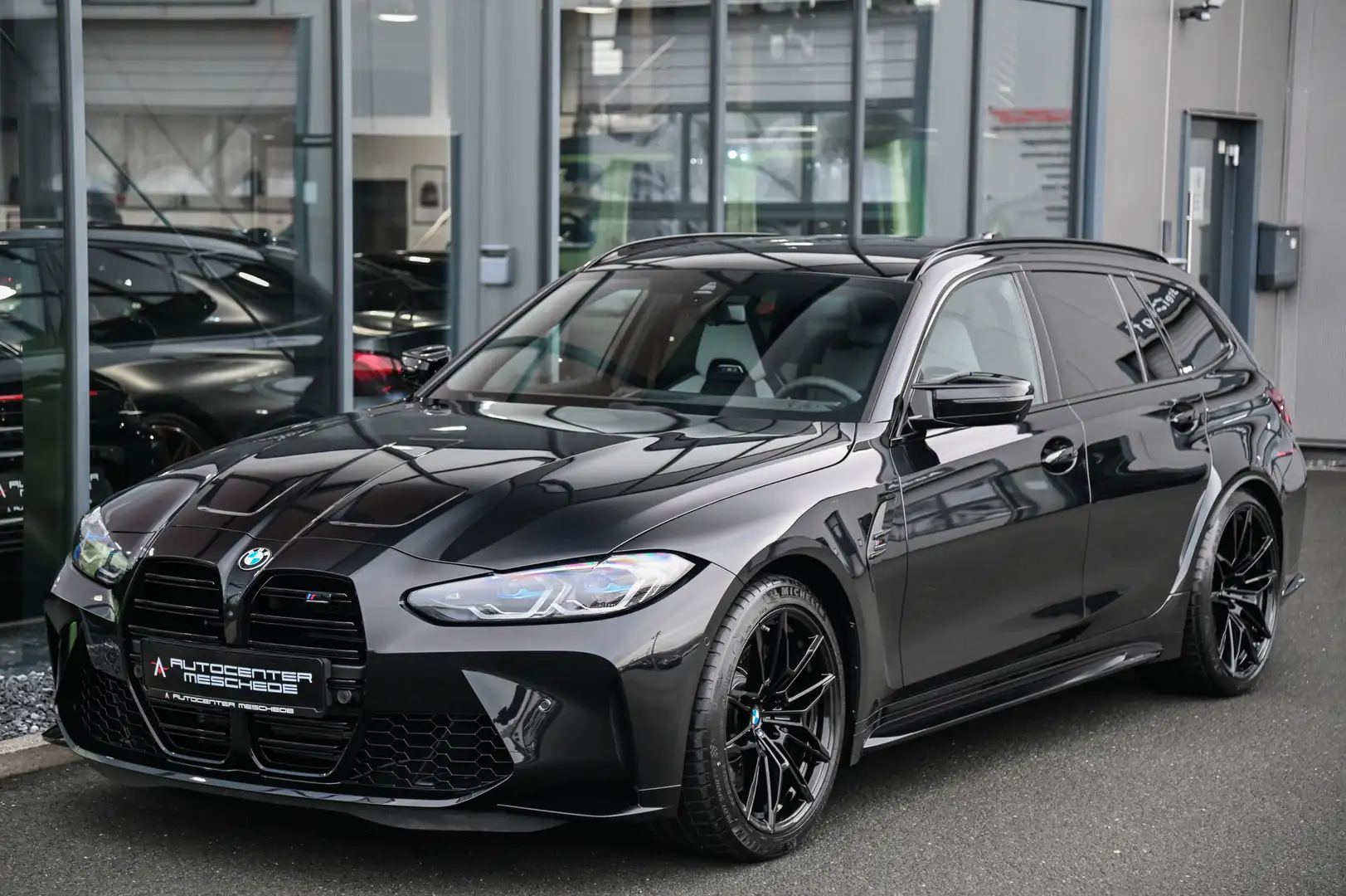 BMW M3 Touring xDrive Competition *M Drivers Package* Schwarz - 2