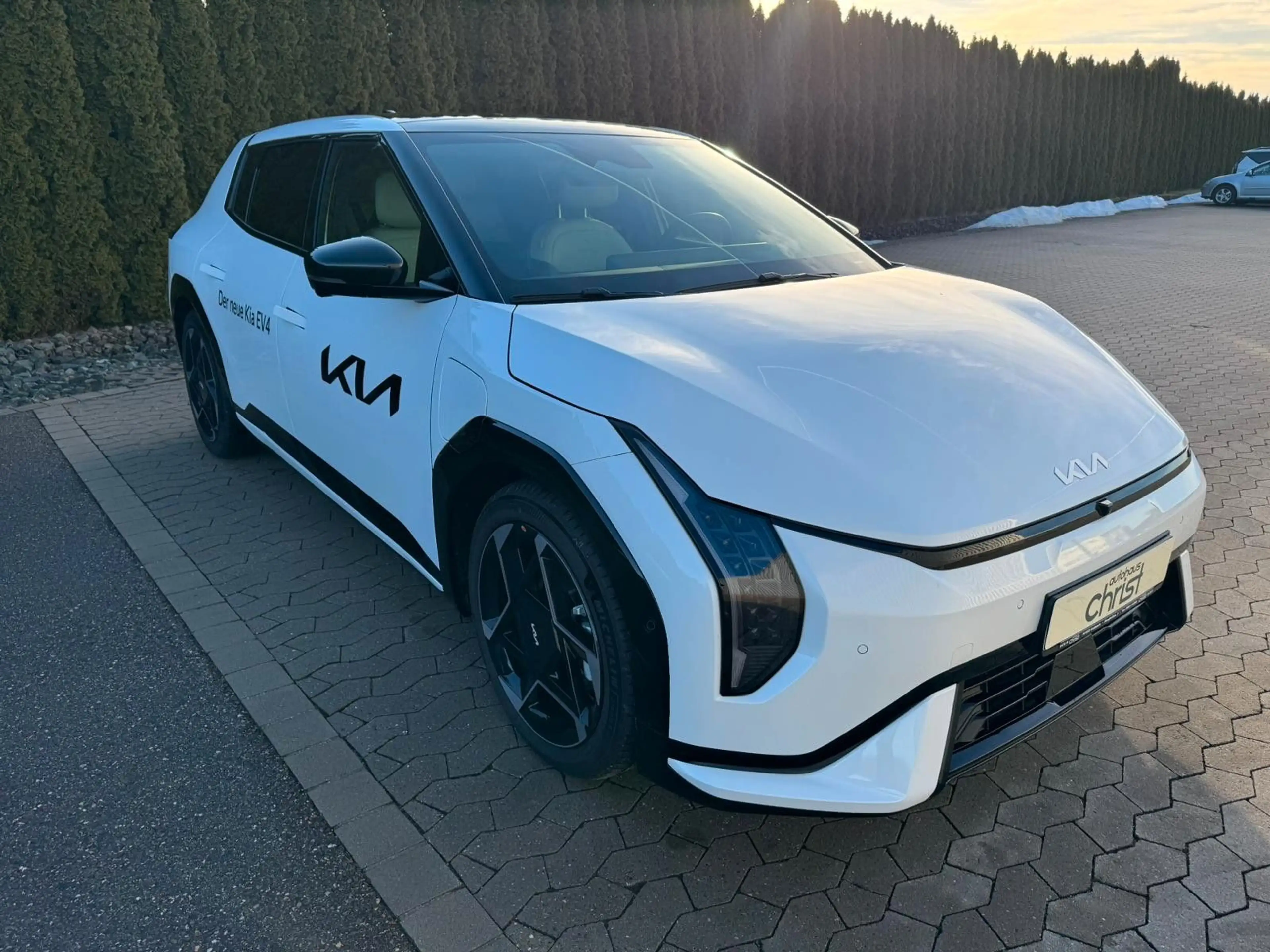 Kia EV4 81 kWh GT Line*Glasdach*Head-Up*Memory*AHK!* — photo 4