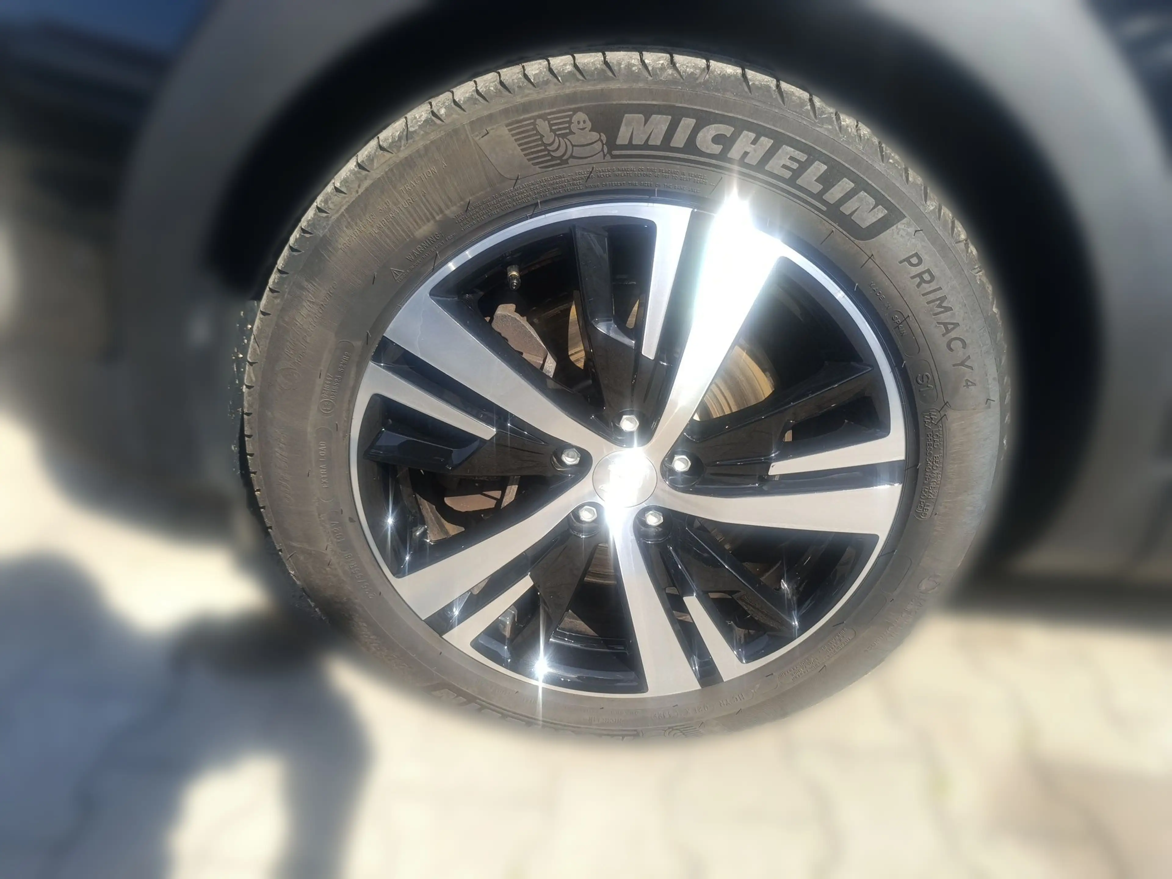 Peugeot 3008 1.6 Hybrid 225 (Plug-In) GT FLA Pano SpurH — photo 4