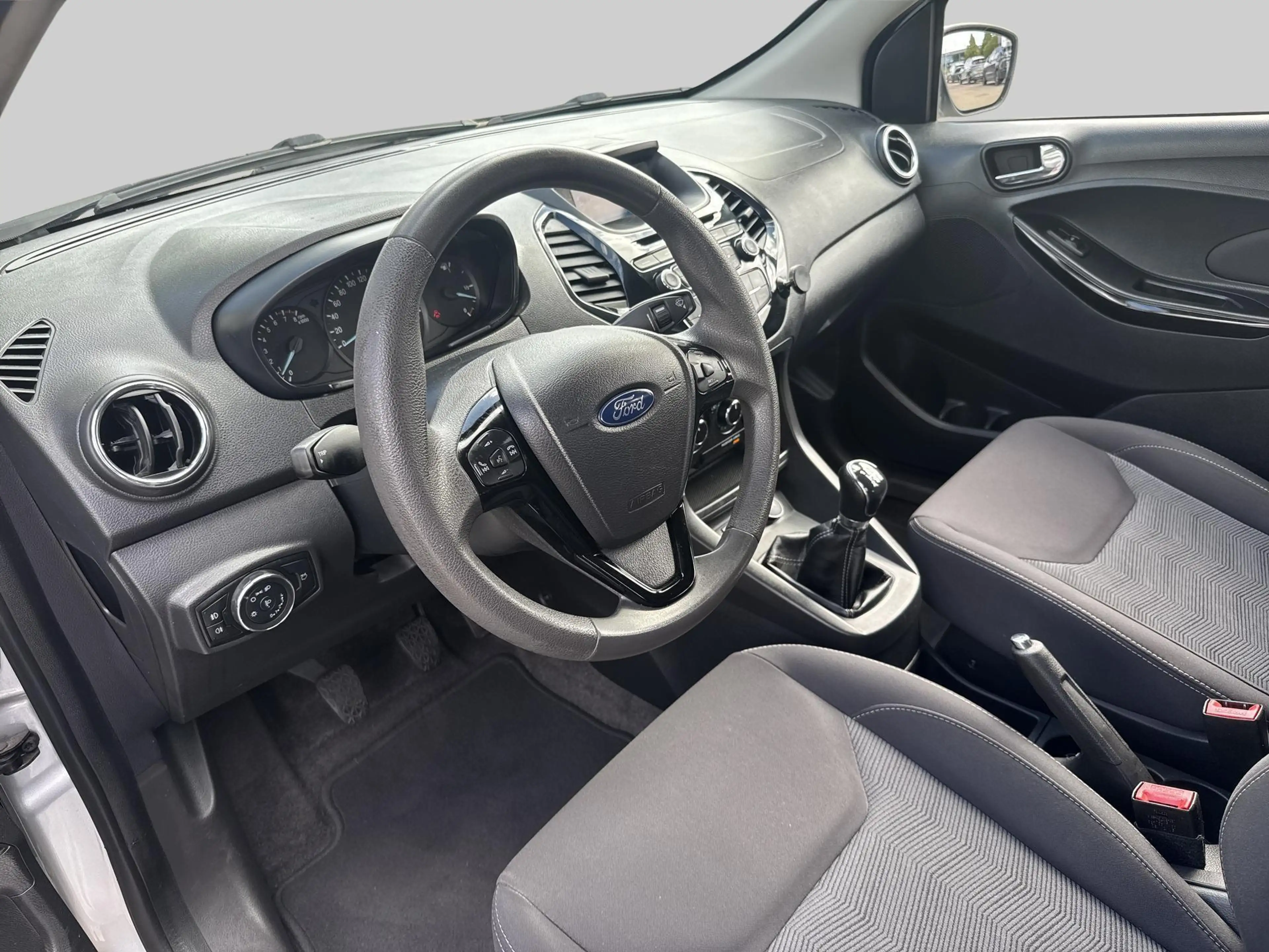 Ford Ka/Ka+ 1.2 Trend Ultimate — photo 4