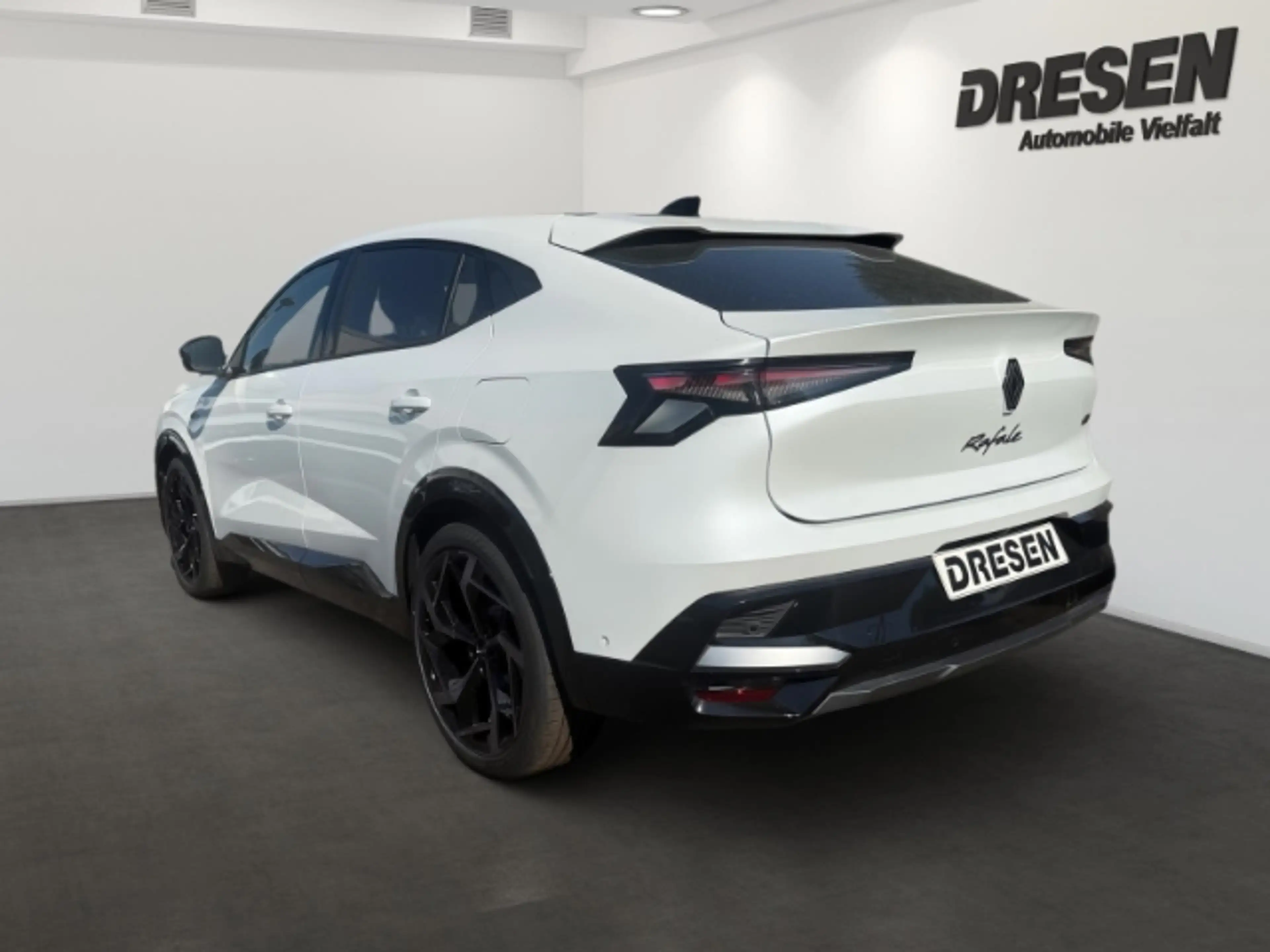 Renault Rafale Atelier Alpine Hyper Hybrid E-Tech 4x4 300 + Head- — photo 4