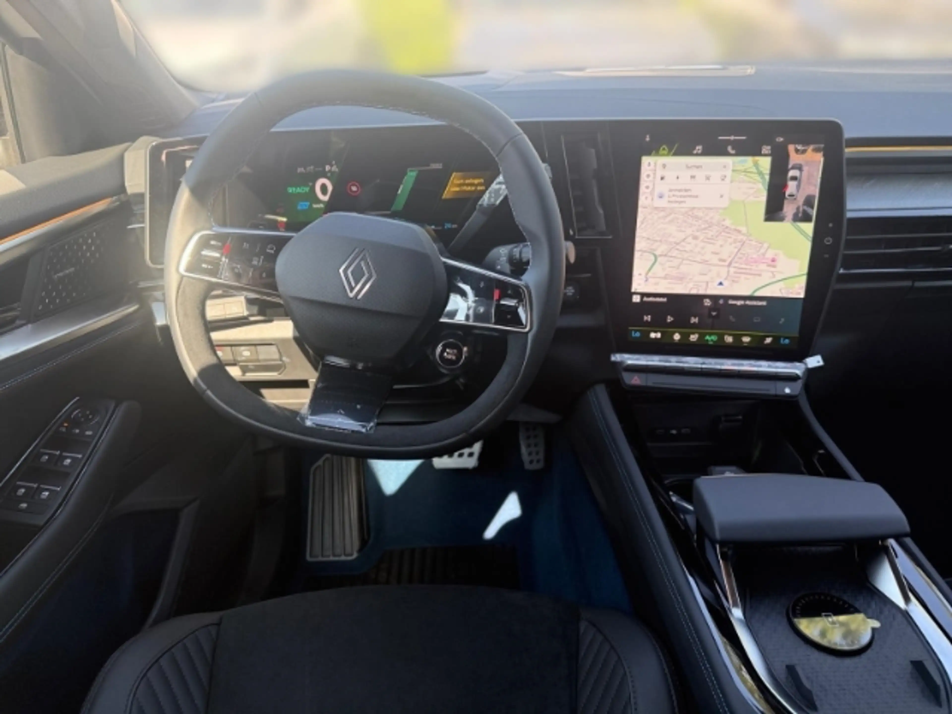 Renault Rafale Atelier Alpine Hyper Hybrid E-Tech 4x4 300 + Head- — photo 10