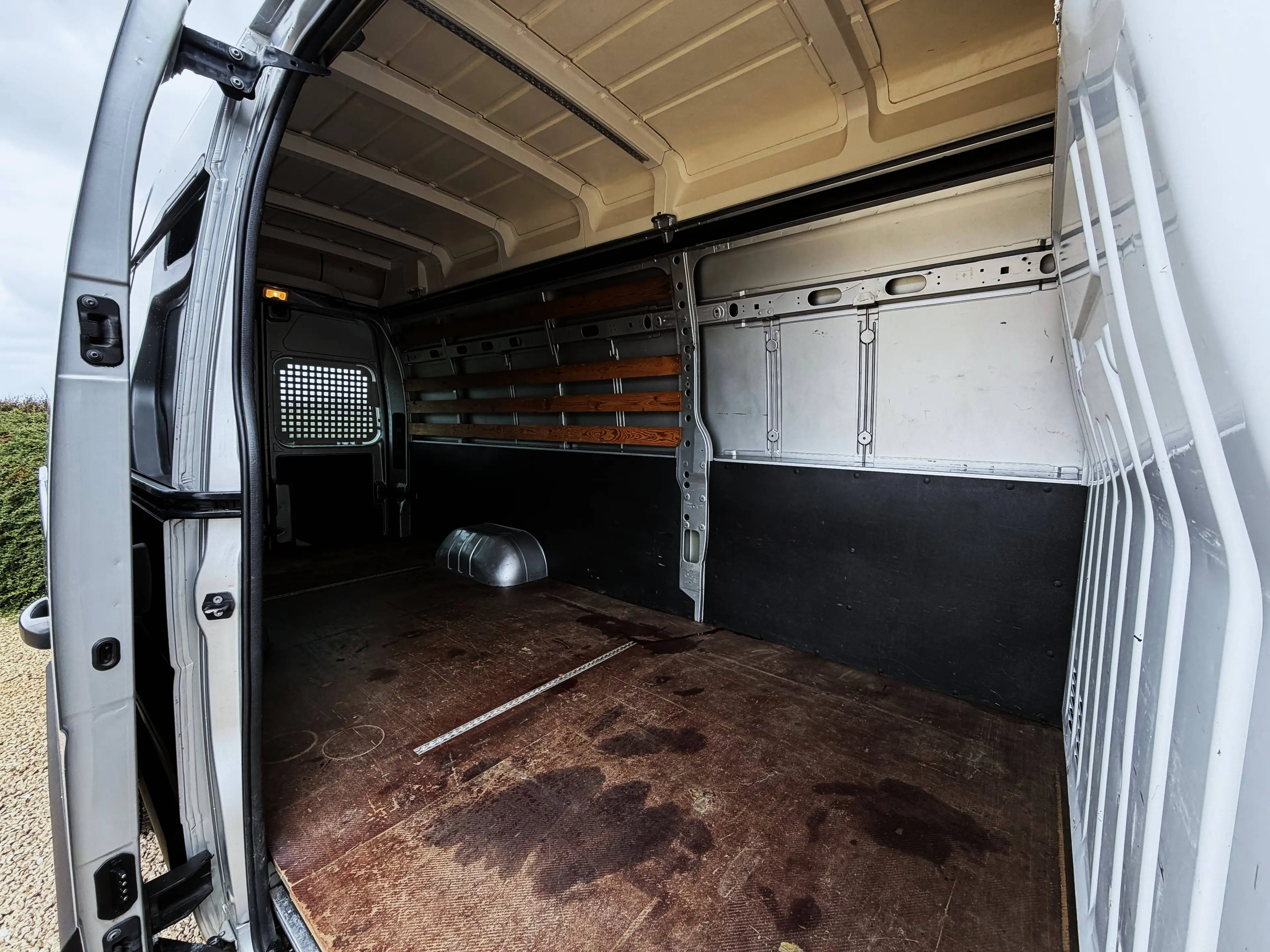 Renault Master 2.3 dCi 145 CV Grand Confort L4H3 AIRCO PREMIER PROPRIETAIRE 3 PLACES EXTRA LONG + ROUE JUMELEE — photo 12