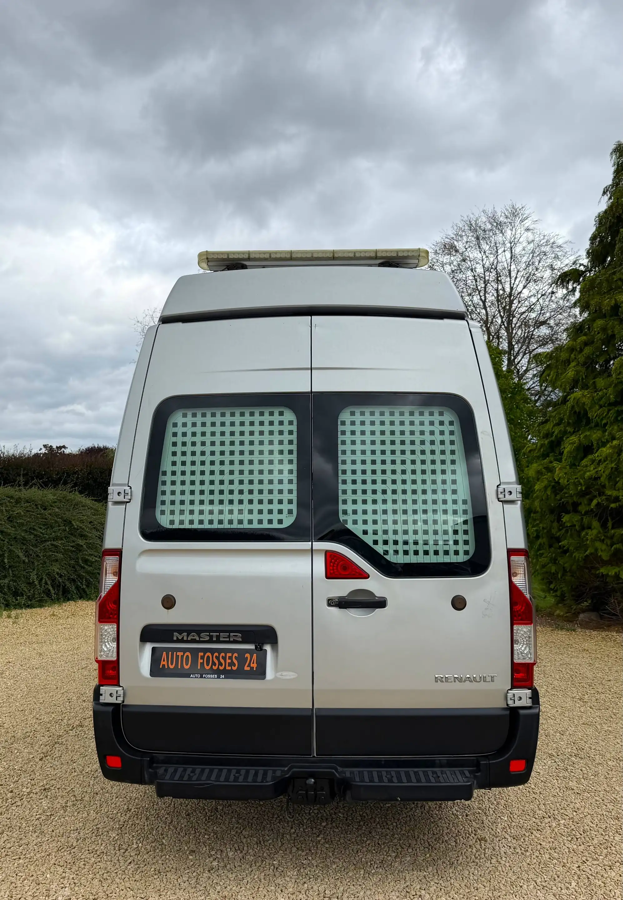 Renault Master 2.3 dCi 145 CV Grand Confort L4H3 AIRCO PREMIER PROPRIETAIRE 3 PLACES EXTRA LONG + ROUE JUMELEE — photo 8