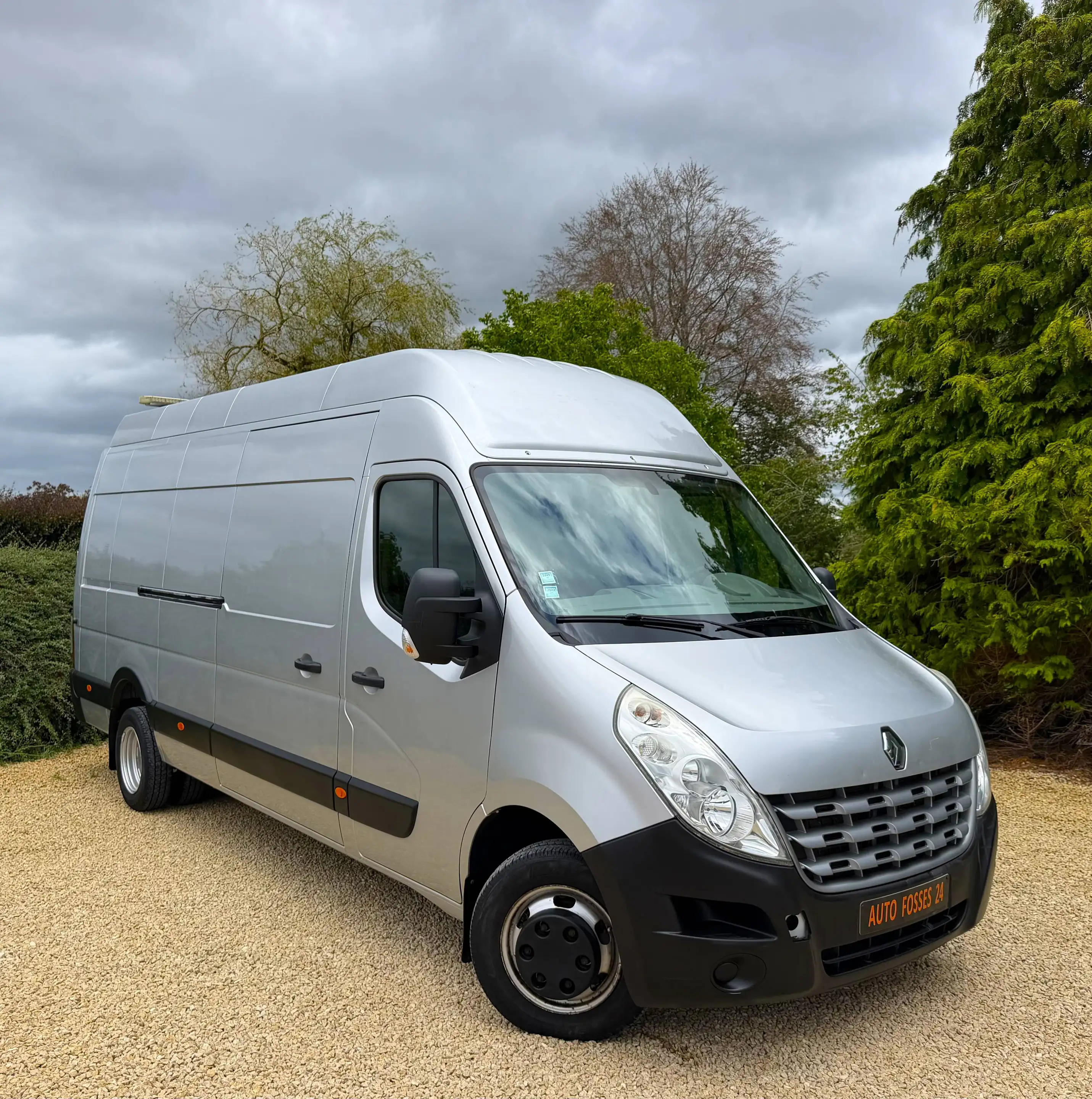 Renault Master 2.3 dCi 145 CV Grand Confort L4H3 AIRCO PREMIER PROPRIETAIRE 3 PLACES EXTRA LONG + ROUE JUMELEE — photo 6