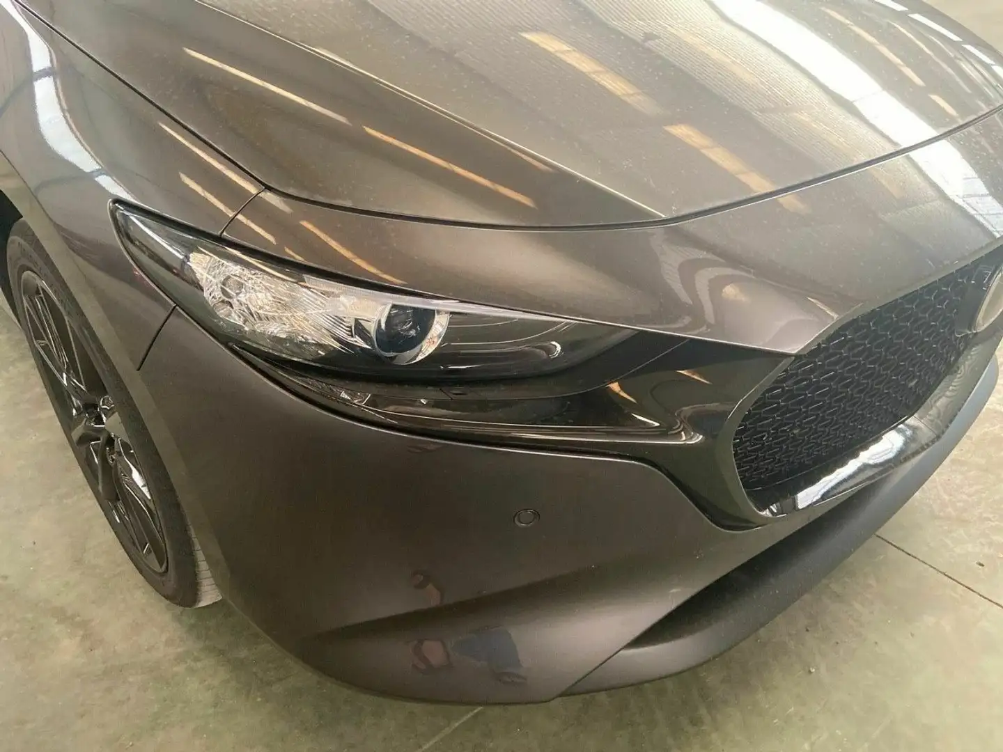 Mazda 3 2.5L ESKY G MHEV 103kW Homura Gris - 2
