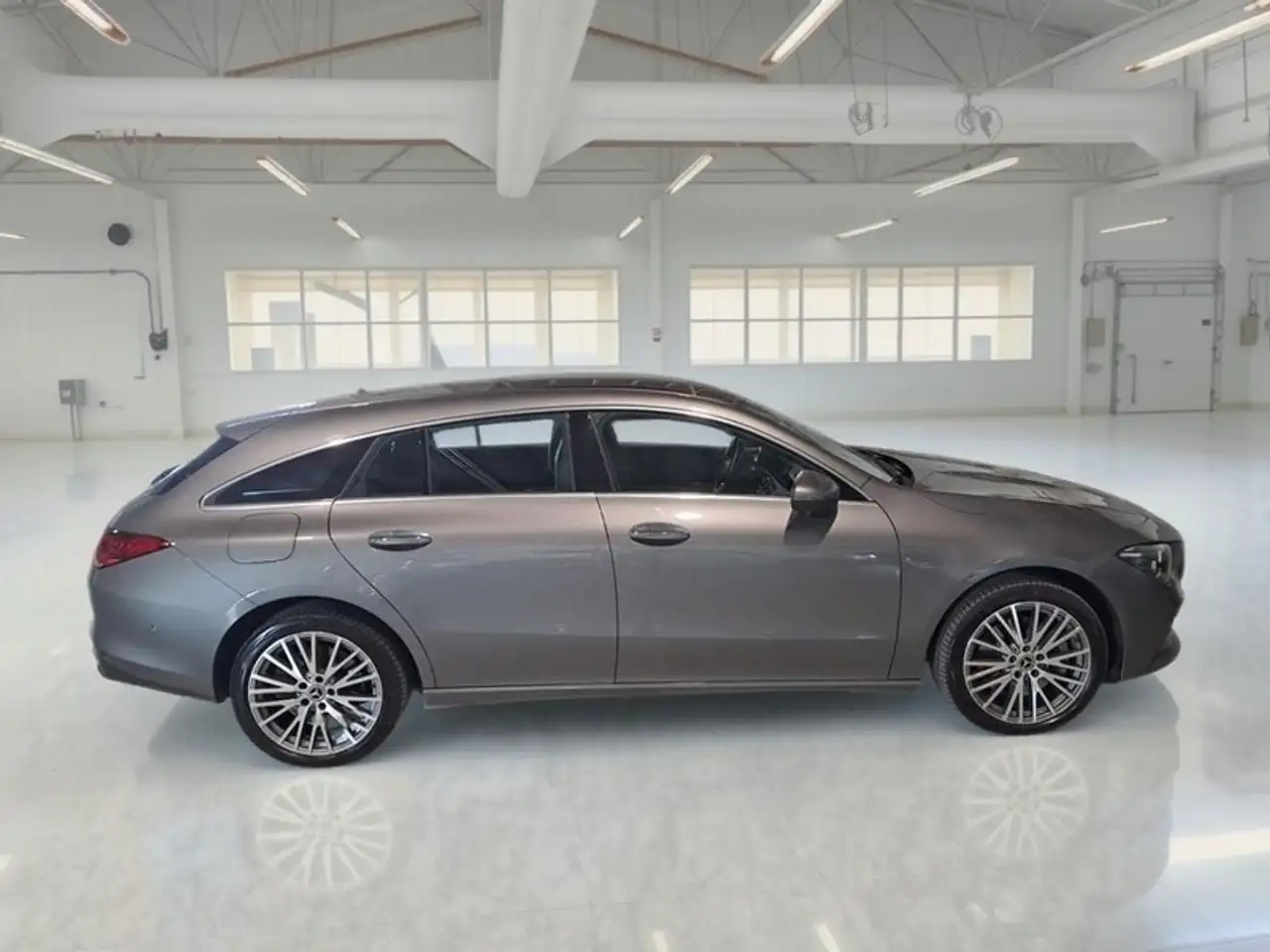 Mercedes-Benz CLA 250 E PLUG-IN HYBRID AUTO SPORT STATION WAGON, миниатюра 3
