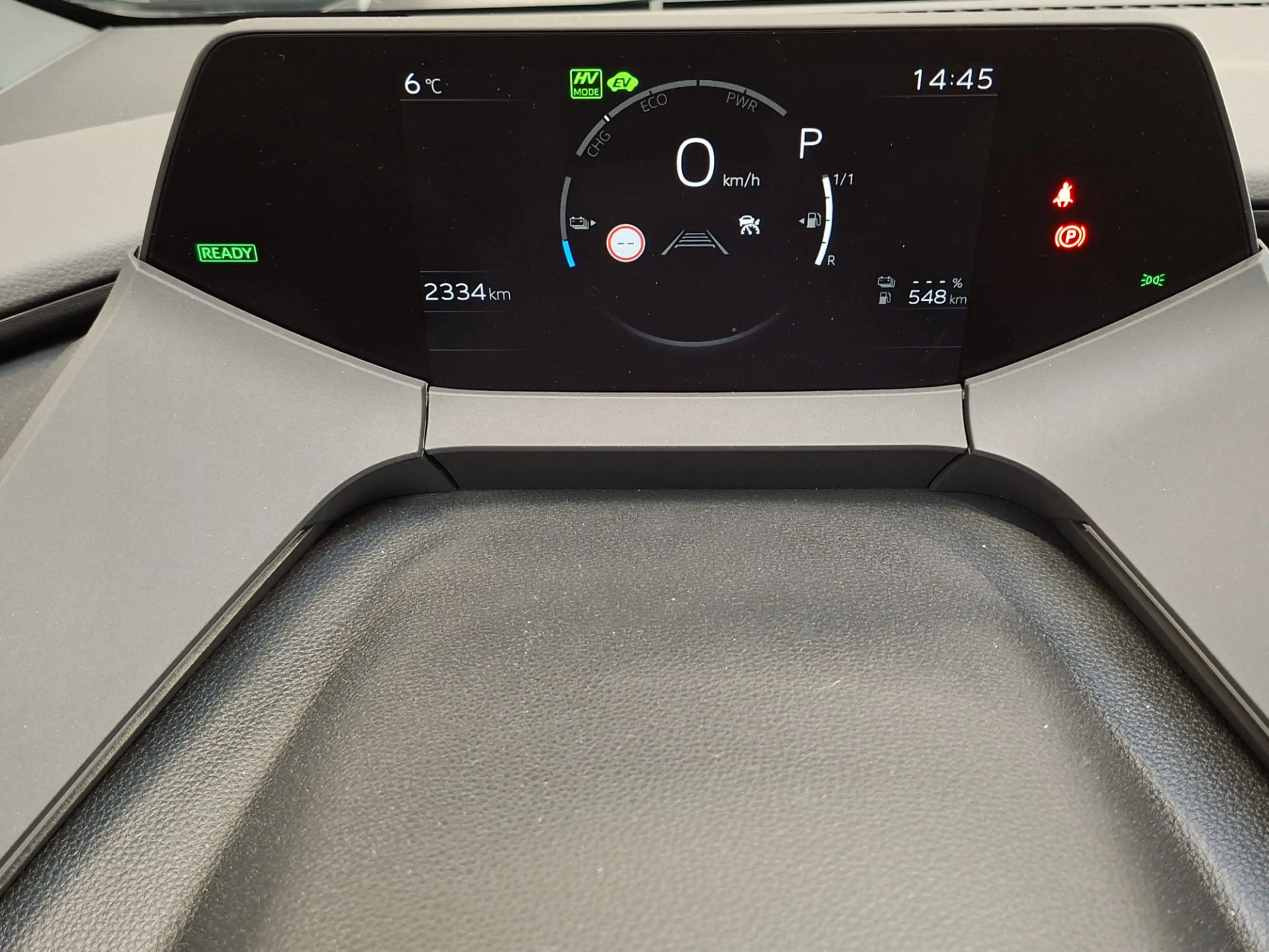 Toyota Prius 2.0 Plug-in Executive Demo Dick — photo 6