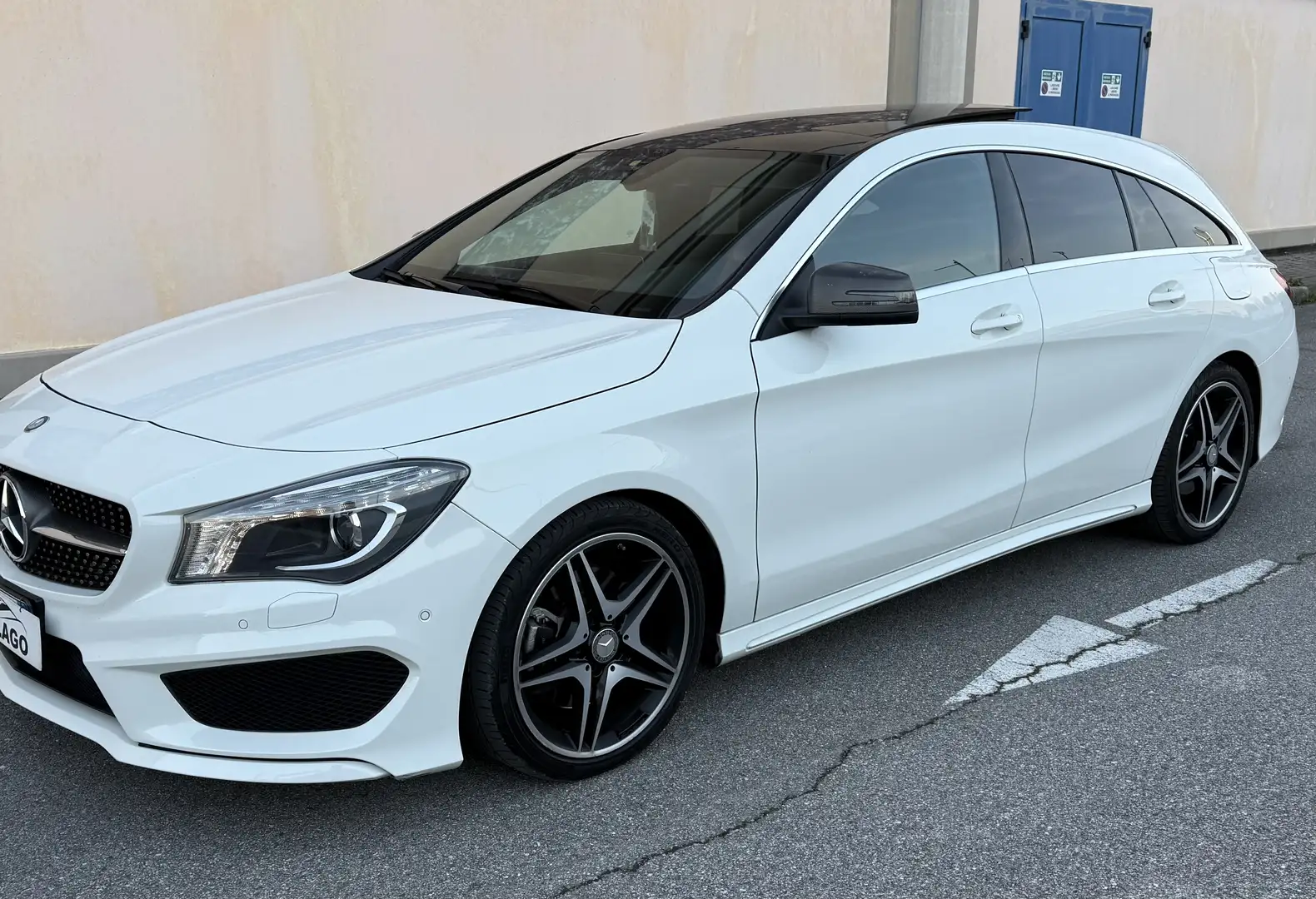 Mercedes-Benz CLA 250 Shooting Brake Premium Dark Night 4matic auto - 1