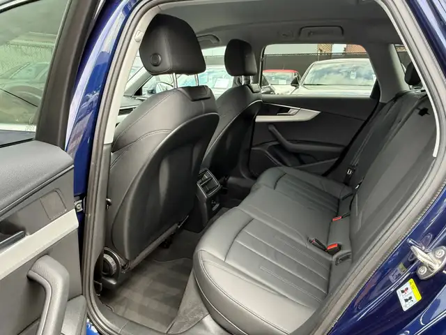Audi A4 Avant view 15