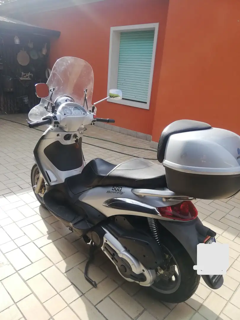 Piaggio Beverly 500 Šedá - 1