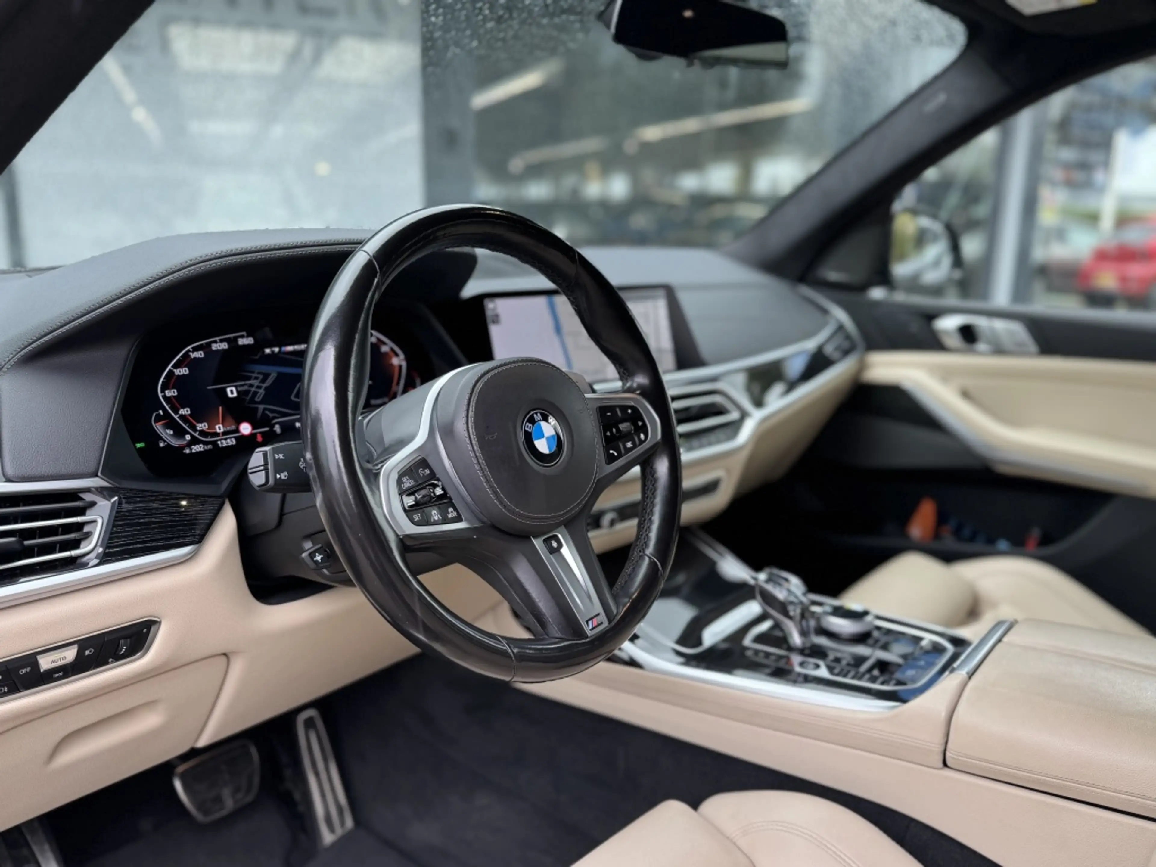 BMW X7 X7 M50i High Executive | HUD | 7 Persoons | Panora — photo 7