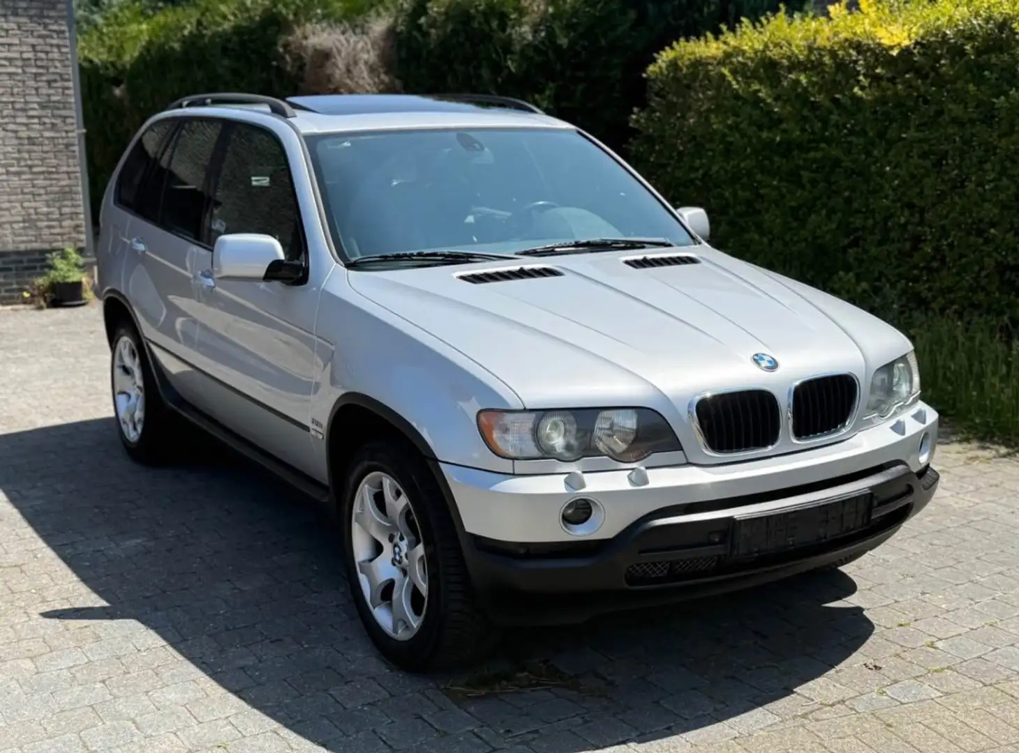 BMW X5 3.0i E53 xDrive Silber - 1