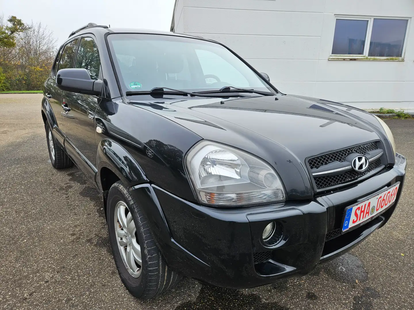 Hyundai TUCSON 2.0 CRDi VGT (4WD) GLS Schwarz - 2
