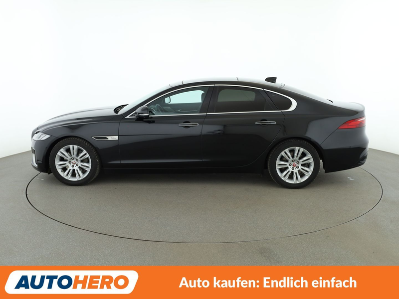 Jaguar XF D200 SE Aut.*NAVI*HEAD-UP*LED*ACC*CAM*PDC*SHZ* — photo 3