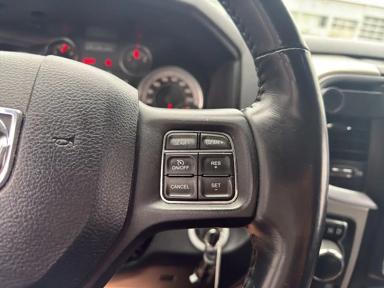 RAM 1500 снимка RAM 1500