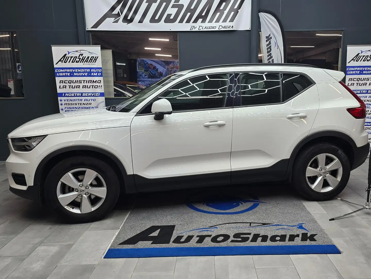 Volvo XC40 XC40 2.0 d3 Business Plus my20 + IVA Blanc - 1