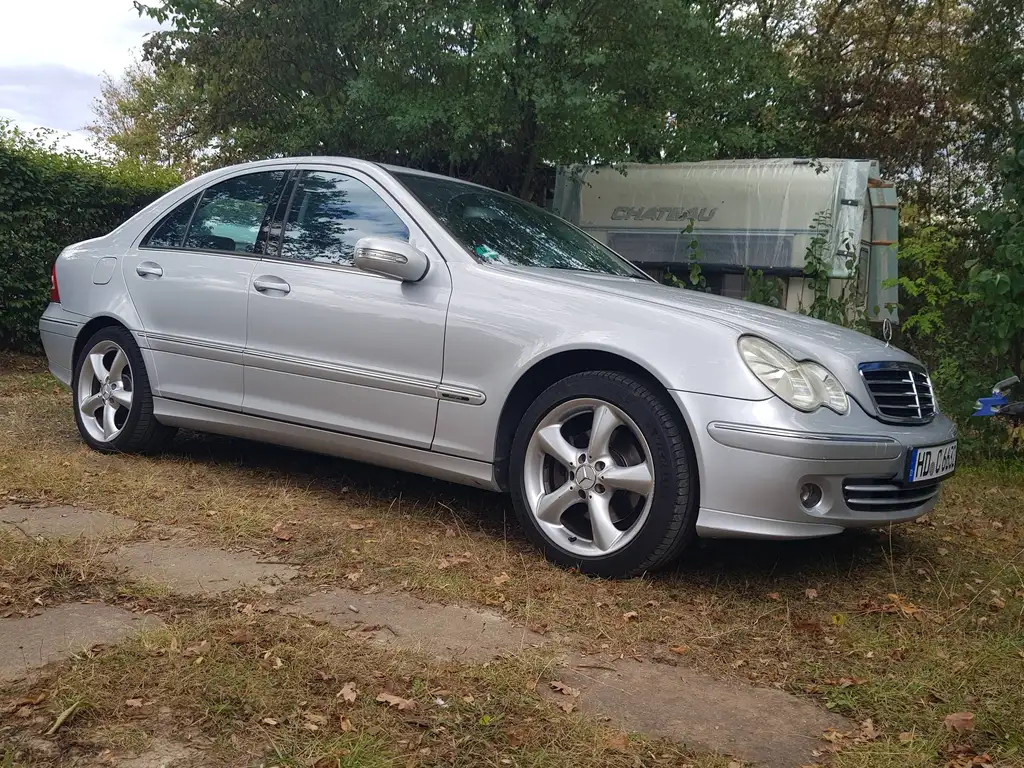 Mercedes-Benz C 230 2006 из Европы — купить под ключ