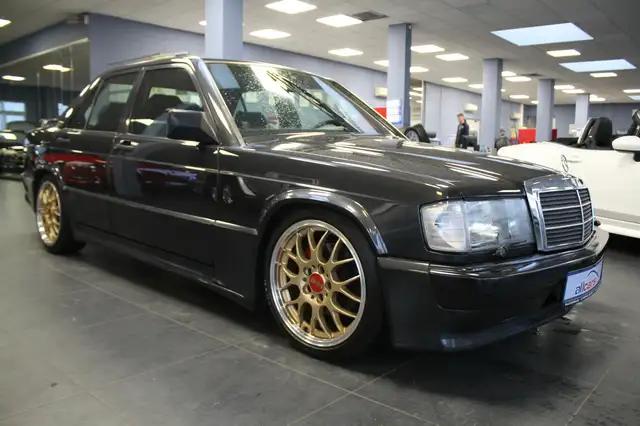 Mercedes-Benz 190 E 2,5 - OLDTIMER -