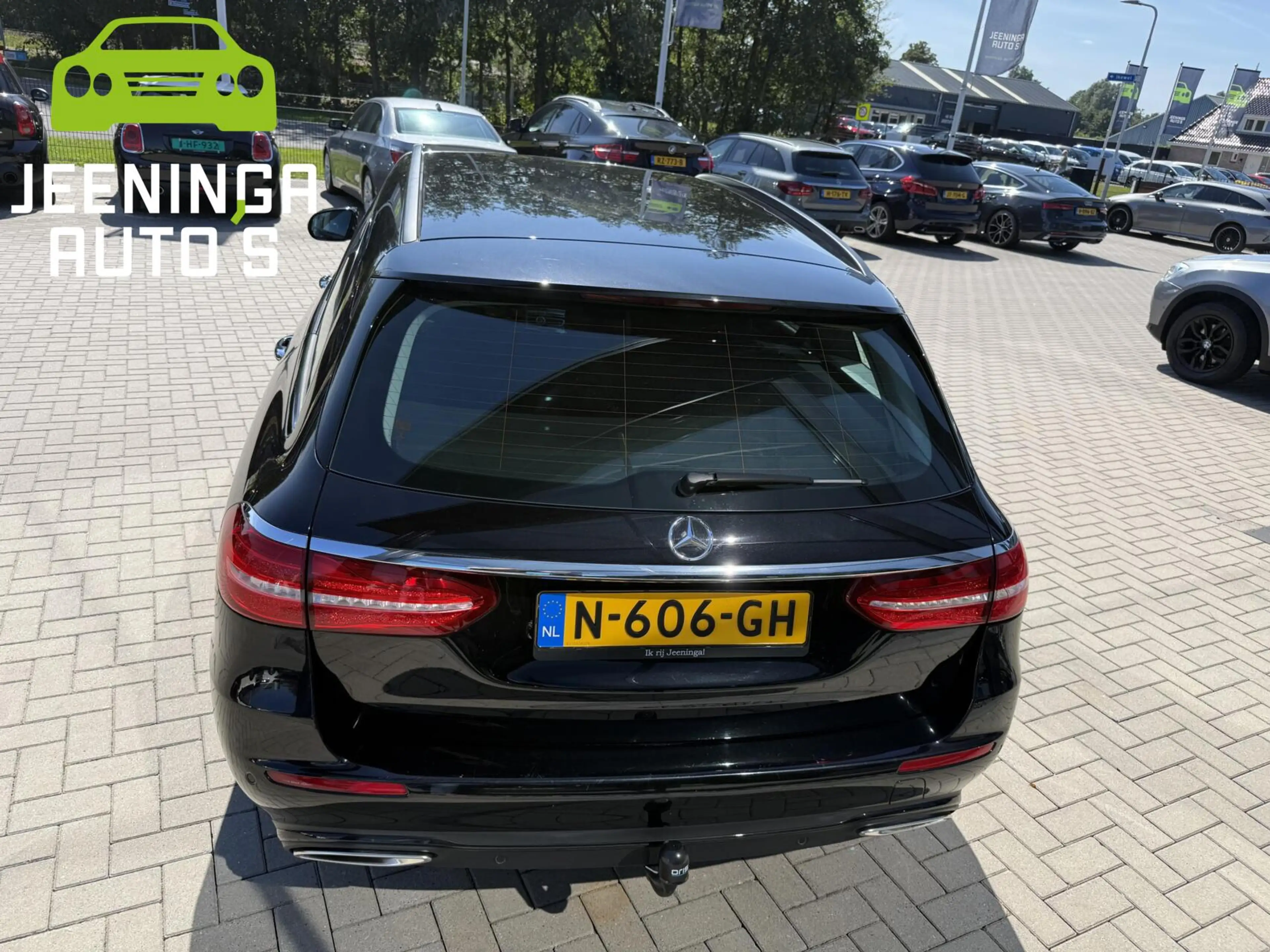 Mercedes-Benz E 400 Estate 4MATIC Premium — photo 23