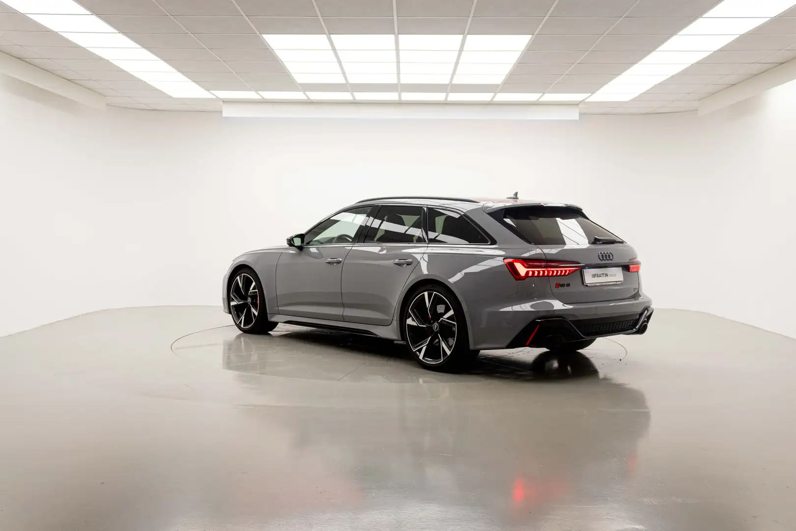 Audi RS6 Avant 4.0 TFSI V8 quattro tiptronic station wagon Szürke - 2