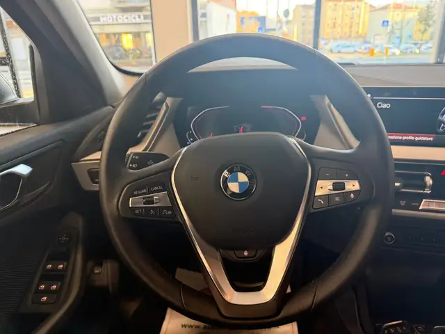 BMW 1 Series view 10