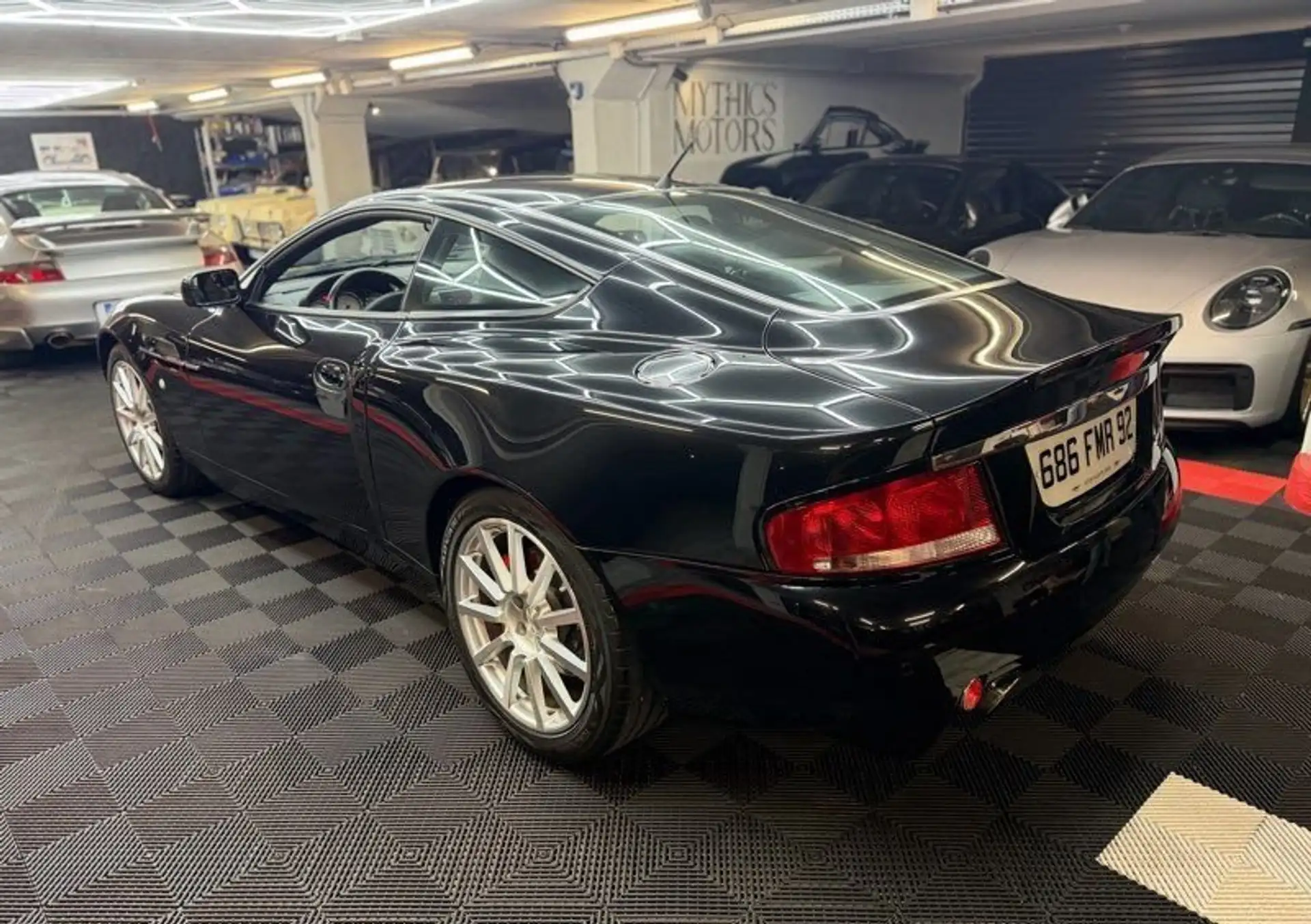 애스턴마틴 뱅퀴시 Coupe 2006 검정 사진 7
