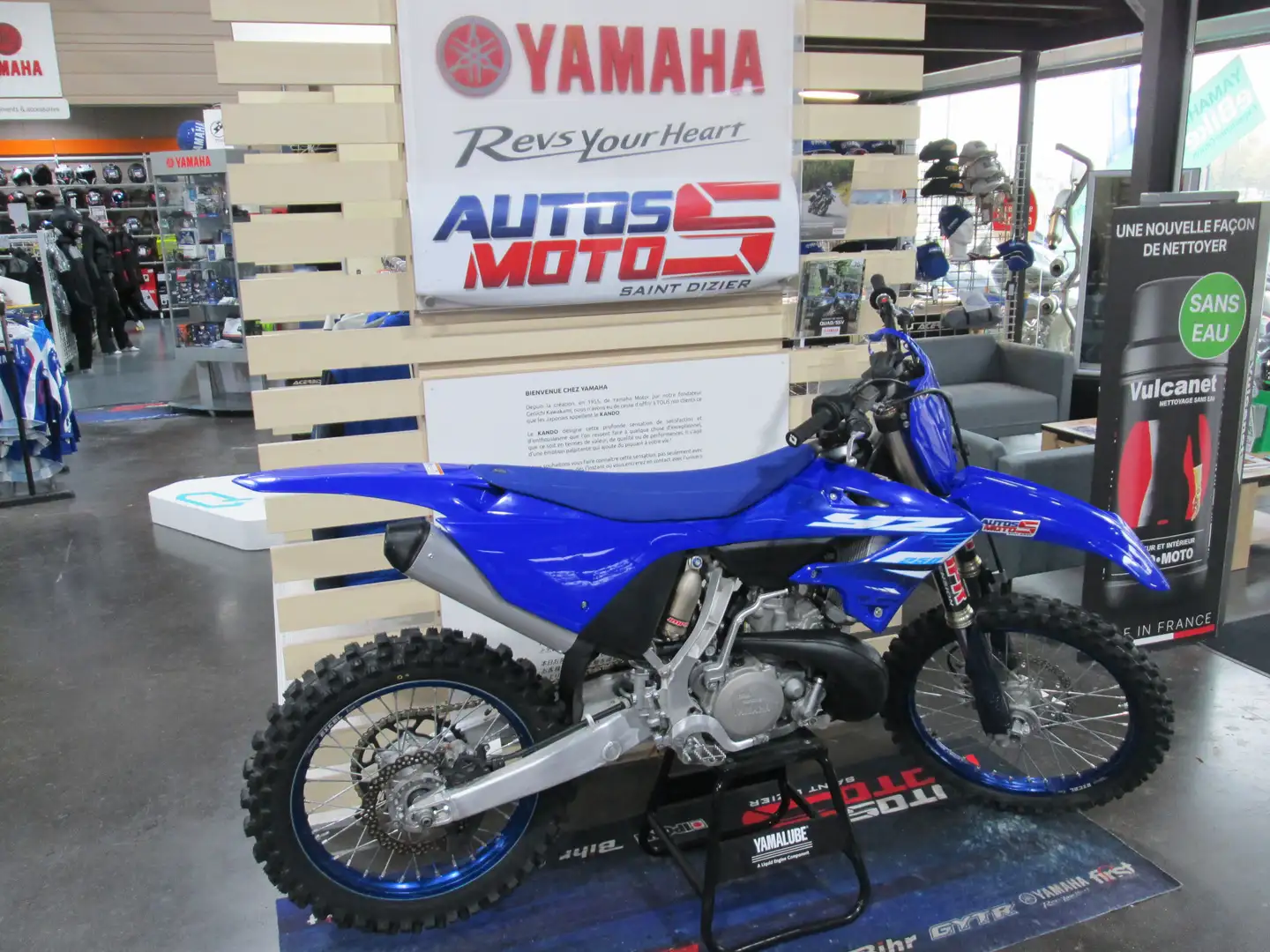 Yamaha Bleu - 2