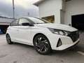 Hyundai i20 *** i-LINE PLUS *** noch ein 4 ZYLINDER MOTOR *** Weiß - thumbnail 1