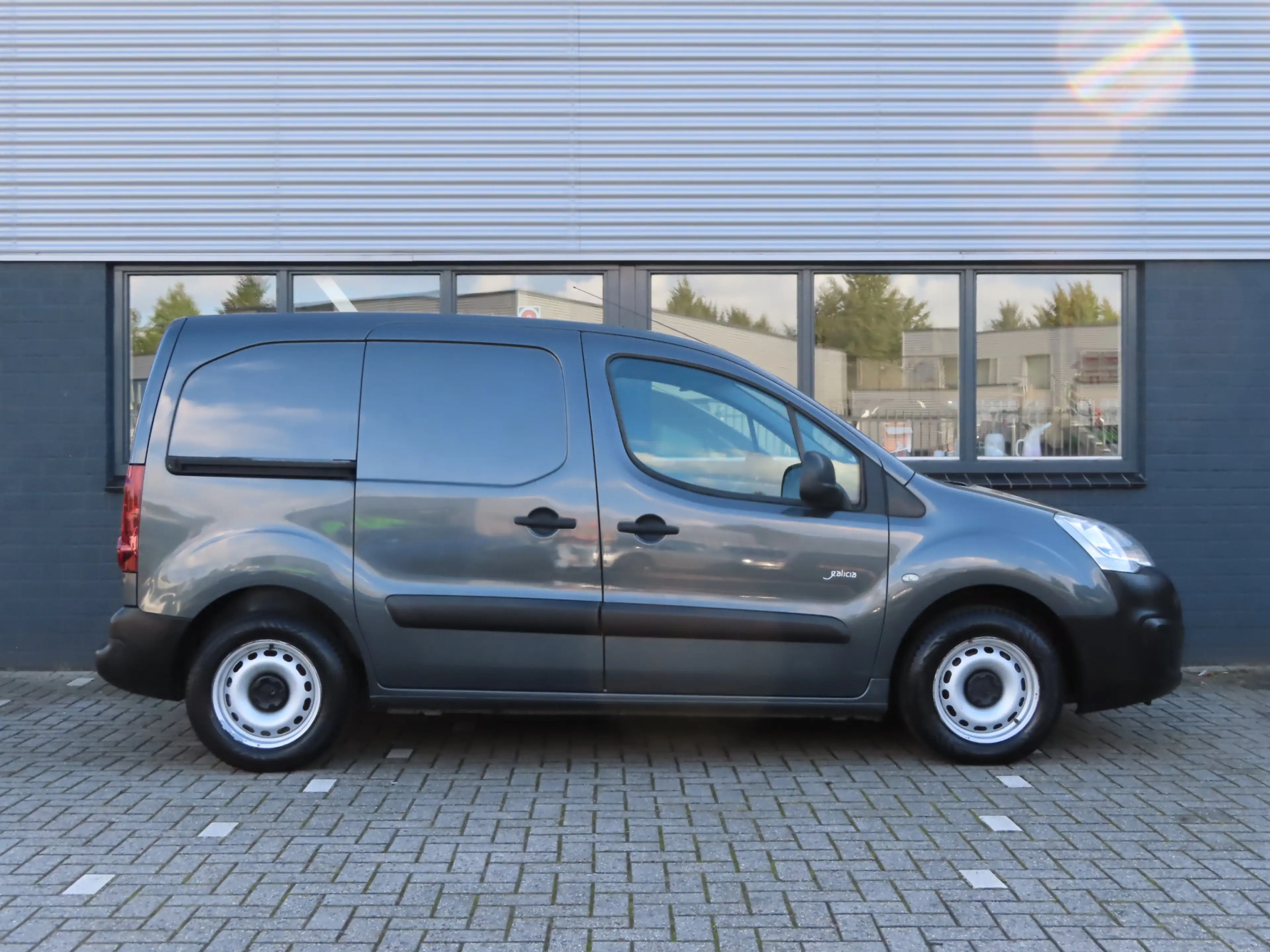 Peugeot Partner 120 1.6 BlueHDi 75 L1 XR | airco | schuifdeur | cr — photo 4