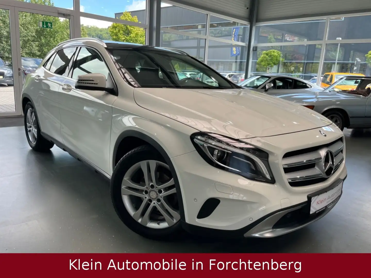 Mercedes-Benz GLA 220 CDI Urban Aut. Leder Navi Xenon Panorama Alb - 1