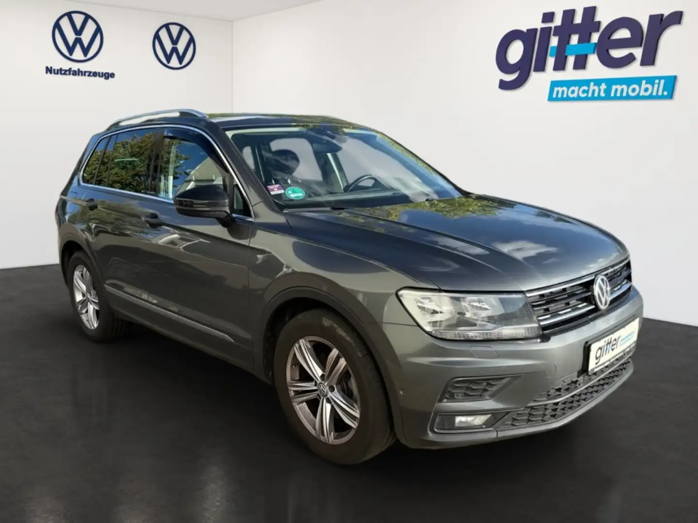 Volkswagen Tiguan IQ.DRIVE HEAD UP STANDH NAVI FAHRASSI ABLAGE HUD S Gris - 2