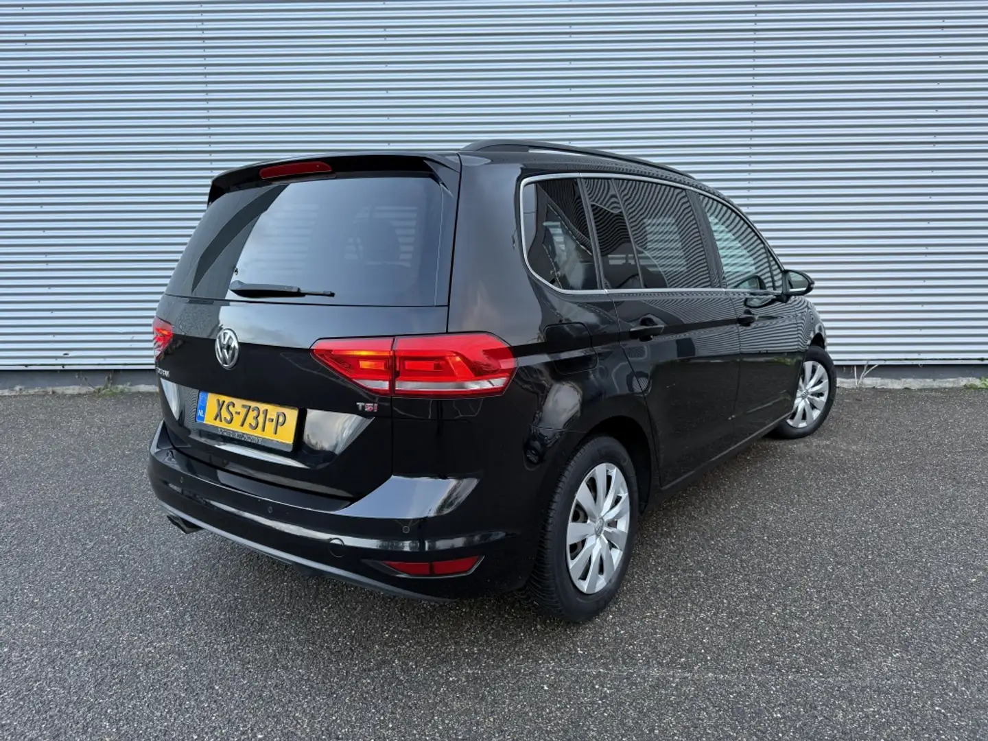 Volkswagen Touran 1.4 TSI Con. Ser. 7p Automaat PDC Cruise Stoelverw Schwarz - 2